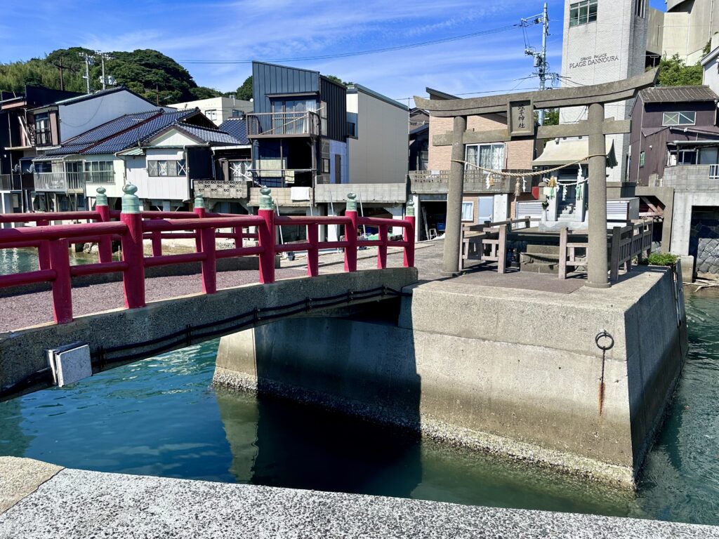 壇ノ浦漁港の蛭子神社