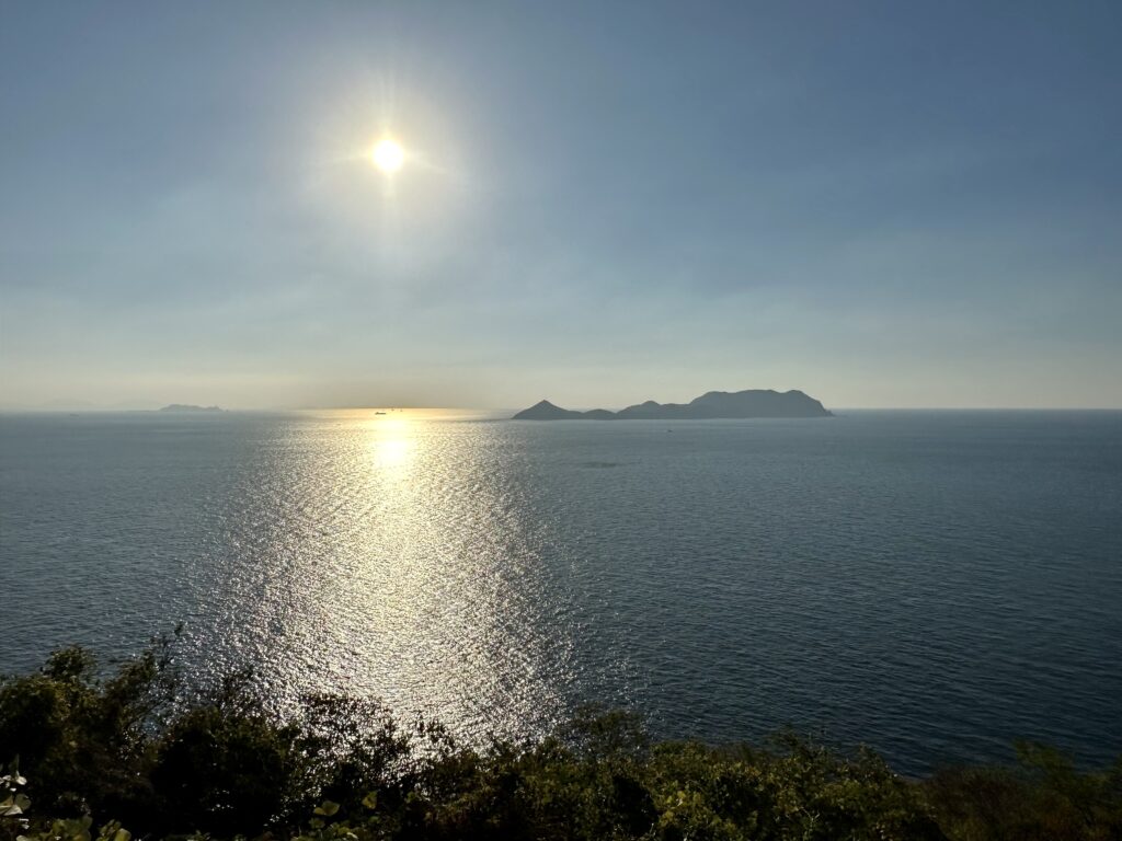 本州最西端・毘沙ノ鼻から見る蓋井島