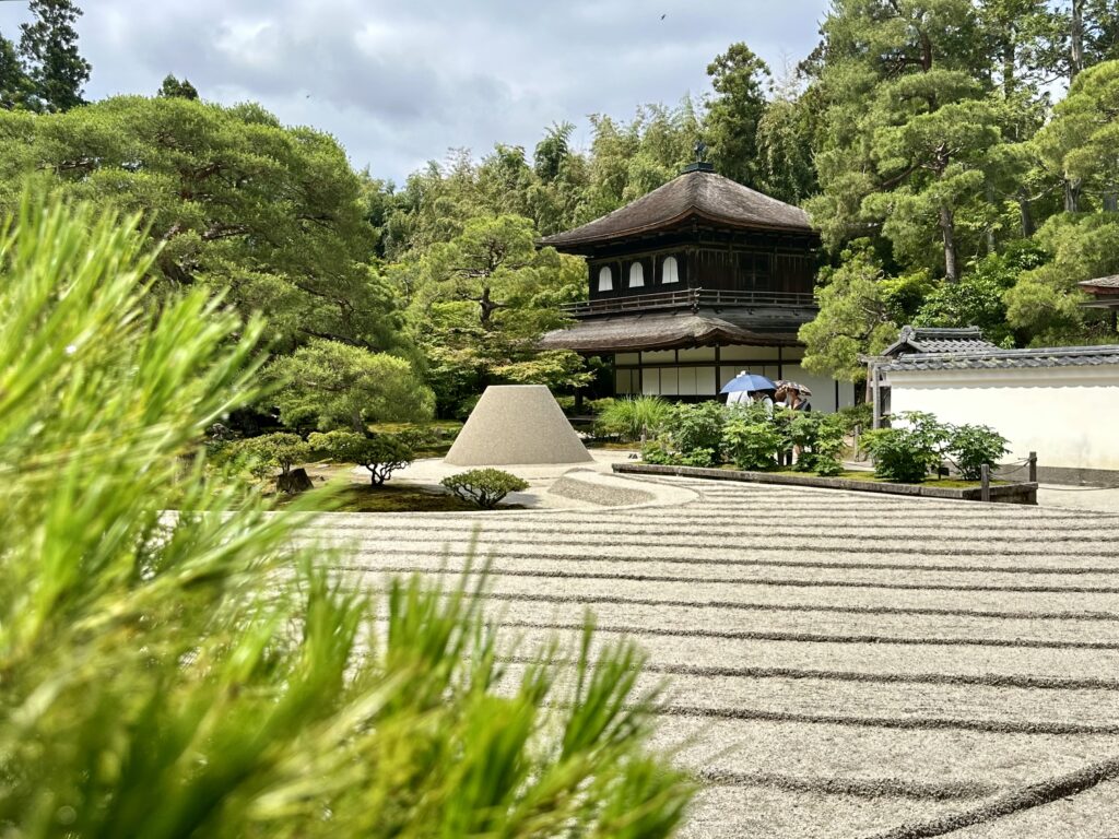 銀閣寺の向月台