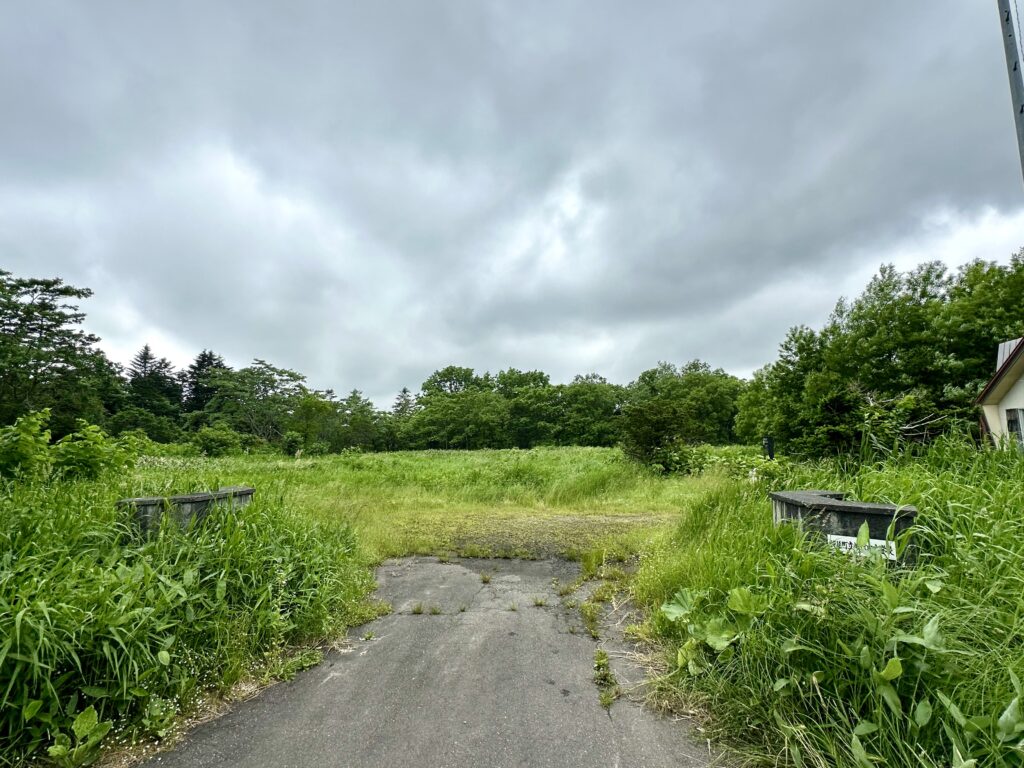 雄信内小学校の跡地