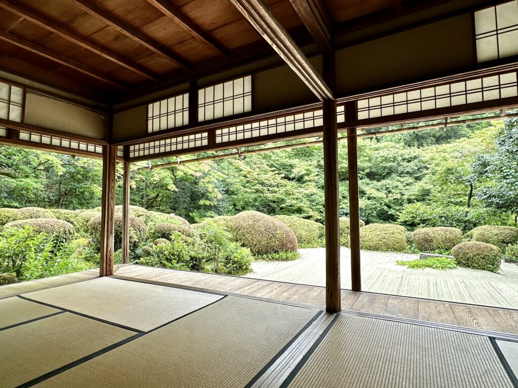 詩仙堂 (丈山寺)から見た庭園