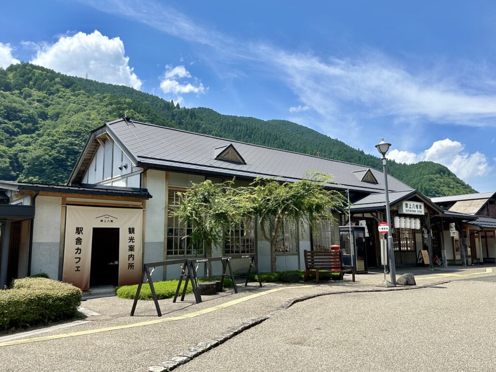 郡上八幡駅の駅舎