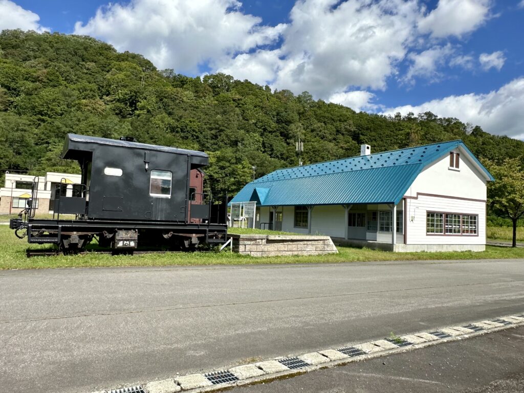 上砂川駅舎と保存車両