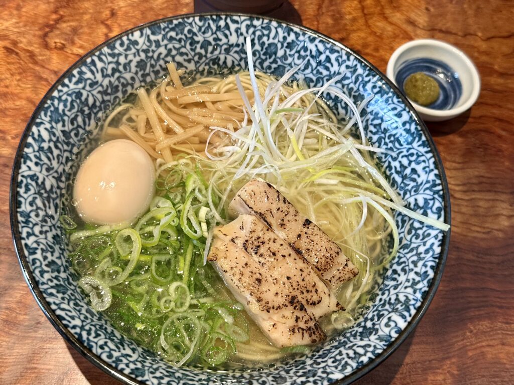 あっさり鶏そば（自家製麺 鶏そば 一瑳）