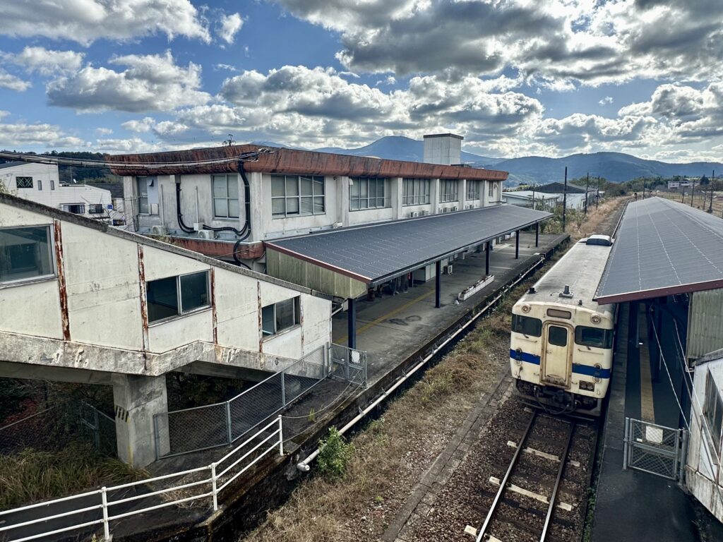 吉松駅の駅舎