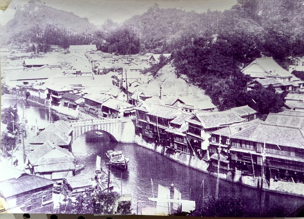 昔の堀川運河と堀川橋