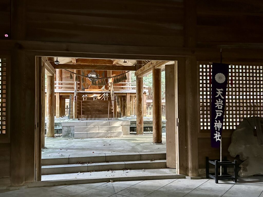 天岩戸神社東本宮本殿