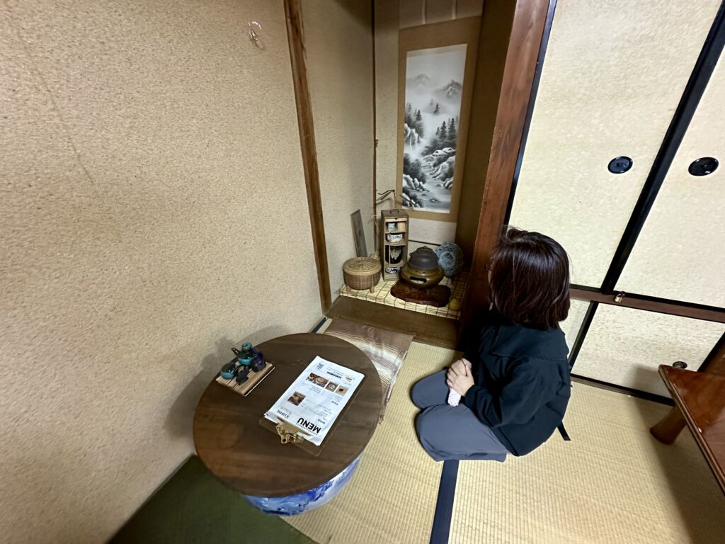 ホトケノネドコの店内