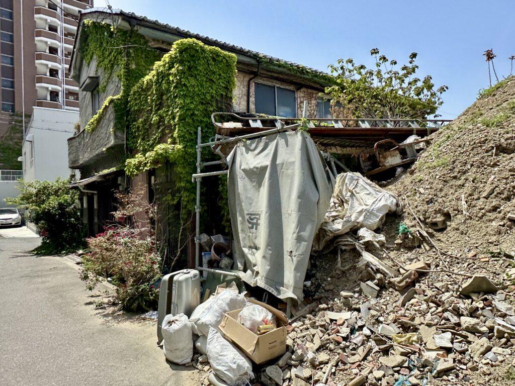 産業廃棄物の不法投棄