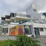 羽賀研二が沖縄の海沿いに保有しているビル物件3棟